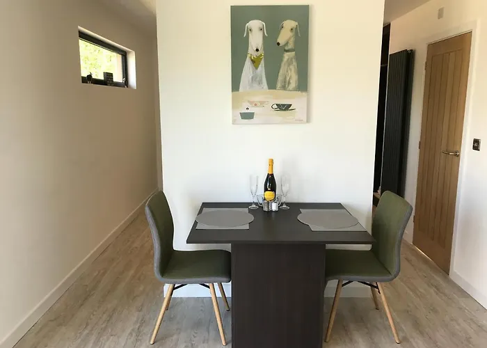 公寓 Parkknott Retreat Luxury With Private Hot Tub *